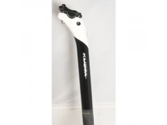 Tige de selle KUOTA Kiral Noir/Blanc DIA 31.6